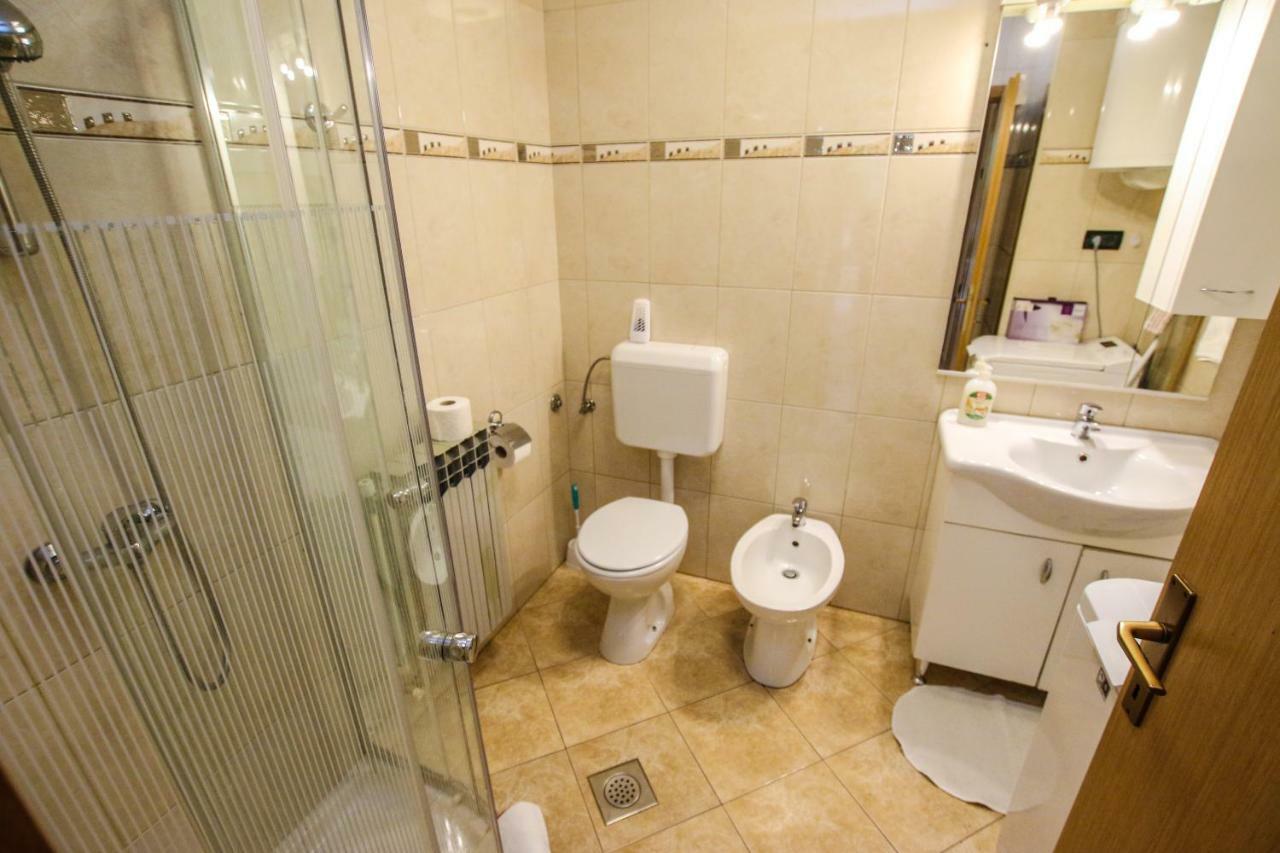 Carolina 4 Seasons Apartman *