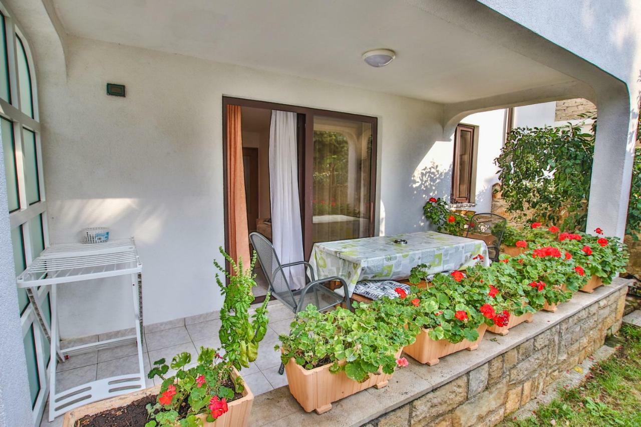 Apartman Carolina 4 Seasons